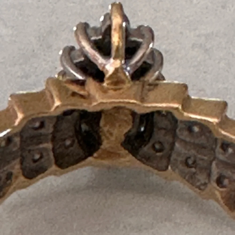 Beautiful 14k & .5 diamond vintage 80s cocktail ring - Picture 9 of 17